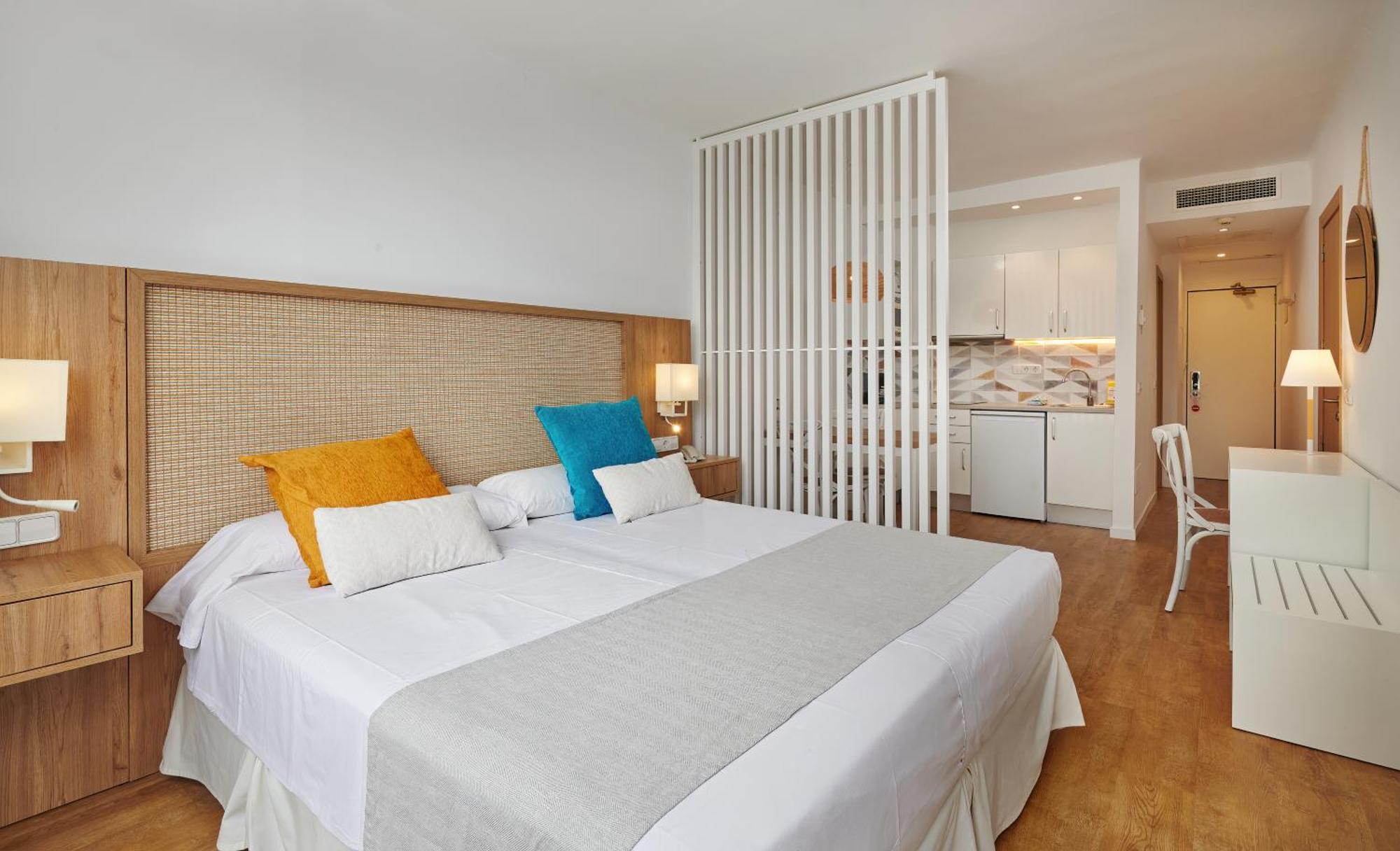 Hotel Apartamentos Cala Santanyi Zewnętrze zdjęcie